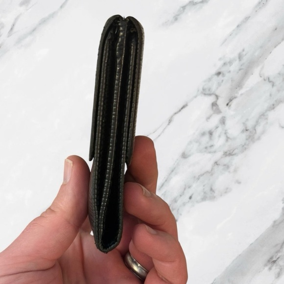 Louis Vuitton Authentic LV Black Epi Leather Compact French Wallet with Dustbag - Picture 5 of 16